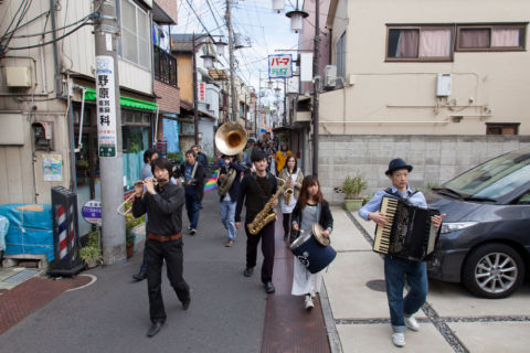 Yoshihide Otomo, Senjyu flying orchestra - photo di Keiji Takashima