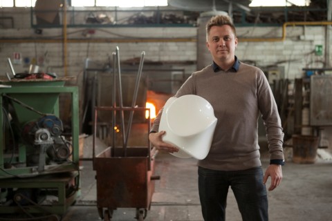 Brodie Neill con la lampada Cumulus