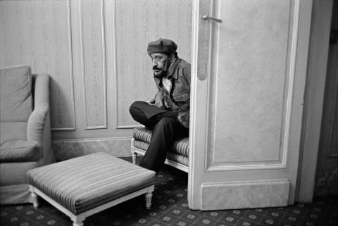 Sonny Rollins nella sua suite all’hotel Royal Monceau - Parigi 1993 - © Guy Le Querrec / Magnum Photos