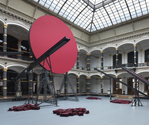 Anish Kapoor, Symphony for a Beloved Sun, 2013 - veduta dell’allestimento presso il Martin-Gropius-Bau, 2013 - photo Jens Ziehe - Courtesy the artist - © Anish Kapoor / VG Bildkunst, Bonn, 2013