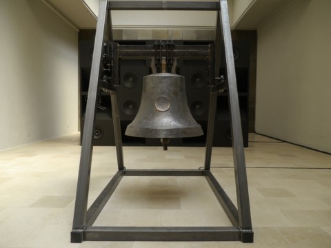 La campana di Konrad Smolénski per il Padiglione Polonia