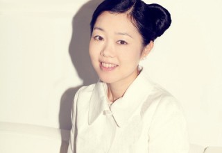 Mariko Mori - photo Christophe Kutner