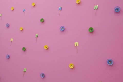 Angelo Formica – Gioco sacro. Il Paradiso non ha mai fatto male a nessuno - veduta della mostra presso la Galleria Toselli, Milano 2013