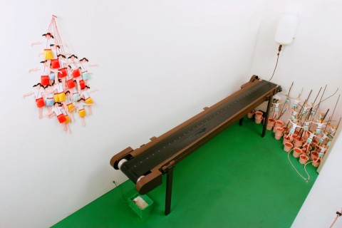 Hilla Ben Ari, veduta della mostra Regulator,  Tel Aviv Museum of Art, 2005