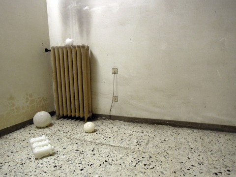 Oltre il pensiero - veduta della mostra presso Palazzo Guaineri delle Cossere, Brescia 2013