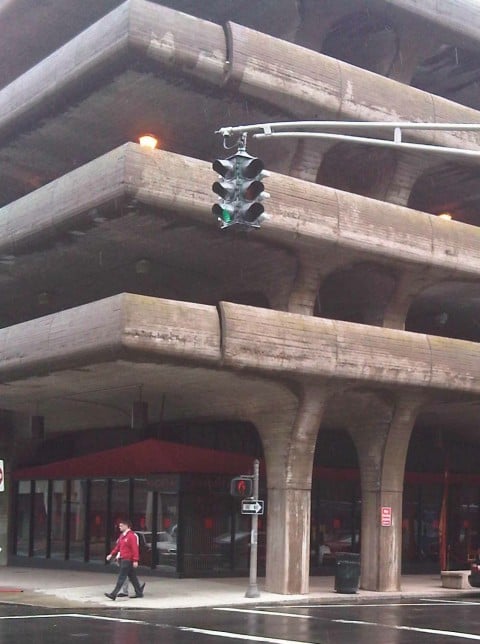 Paul Rudolph, parcheggio multipiano in Temple Street, New Haven (1965-1963). Fotografia di Andrea Zanderigo