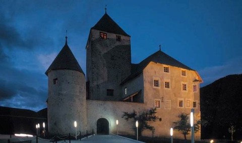 Il Castello che opsita il Museum Ladin