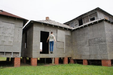 Davide Savorani, Self-portrait / Michelangelo at “the cottages” between 28th and Winnie, Galveston, TX 