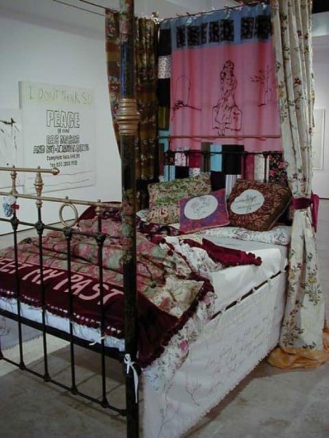 Tracy Emin - Bed To Meet My Past, una delle opere che andrà all'asta