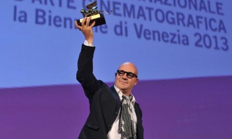 Gianfranco Rosi con il Leone d'oro 