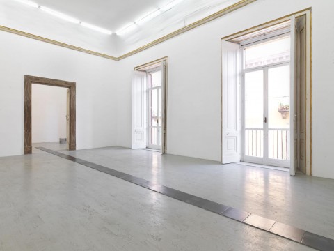 Carl Andre - veduta della mostra presso la Galleria Alfonso Artiaco, Napoli 2013