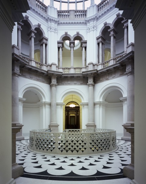 Lower level rotunda, Tate Britain - Courtesy Caruso St John and Tate (c) Hélène Binet