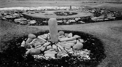 Mariko Mori, Stone Circle, Ōyu, 2004 - courtesy Scai The Bathhouse, Tokyo & Sean Kelly, New York