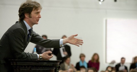 Tobias Meyer sul podio di Sotheby's
