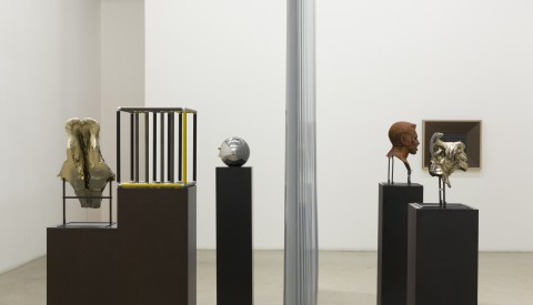 Steven Claydon - Grid & Spike - veduta della mostra presso la Galleria Massimo De Carlo, Milano 2013 - photo di Roberto Marossi - courtesy Massimo De Carlo, Milano/Londra