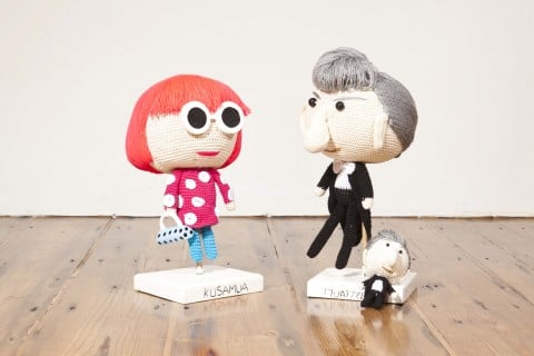 Mua Mua Dolls, Yayoi Kusama e Maurizio Cattelan - foto Philip Volkers