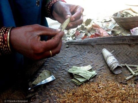 La preparazione dei beedi - photo Priyanka Borpujari 