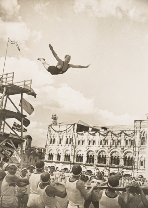 Nikolai Kubeev Parade sur la Place rouge, Moscou, 1936 Parade on Red Square, Moscow, 1936 © courtesy Musée de l'Elysée