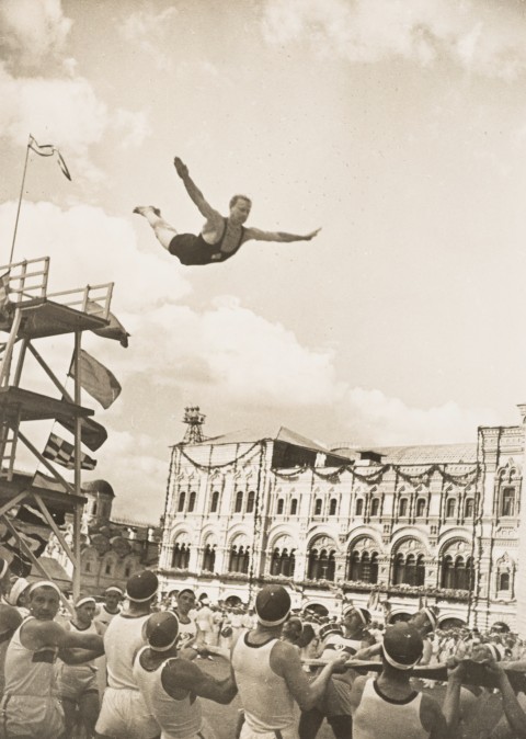 Nikolai Kubeev Parade sur la Place rouge, Moscou, 1936 Parade on Red Square, Moscow, 1936 © courtesy Musée de l'Elysée