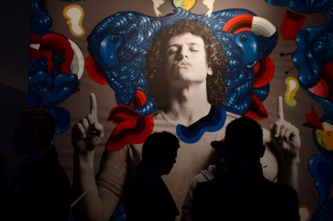L'opera che Ricardo AKN dedica per Pepsi a David Luiz - foto Ian Gavan/Getty Images per PepsiCo