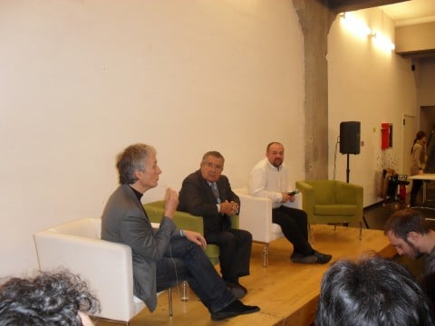 Da sinistra Riccardo Luna, Carlo De Benedetti, Massimo Banzi