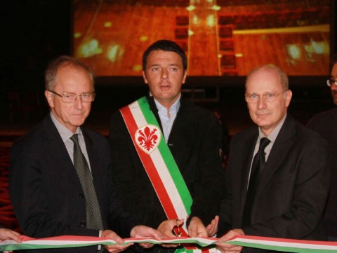 Matteo Renzi alla Pergola, 2013 - taglio del nastro della nuova platea, parte di un restauro costato 4 milioni di euro 