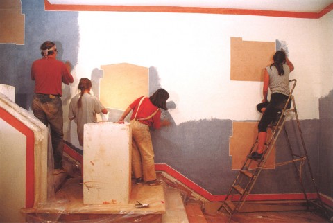 David Tremlett with assistants, Obidon, Portugal, 1993, courtesy the artist and Ikon