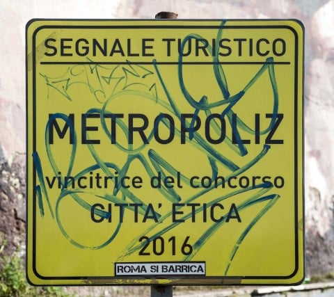 Gianni Piacentini, Segnale Turistico, 2013 - MAAM, Roma