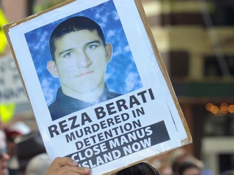 Manifestazioni per Reza Berati, ucciso durante i tafferugli nel centro di detenzione di Manus Island 