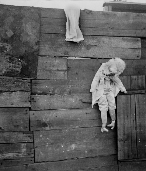 Dora Maar, 29 , rue d´Astorg, 1936 circa, Fotomontaggio, gelatina al bromuro d'argento realizzata con colore, cm 29,4 x 24,4 - Parigi, Centre Pompidou