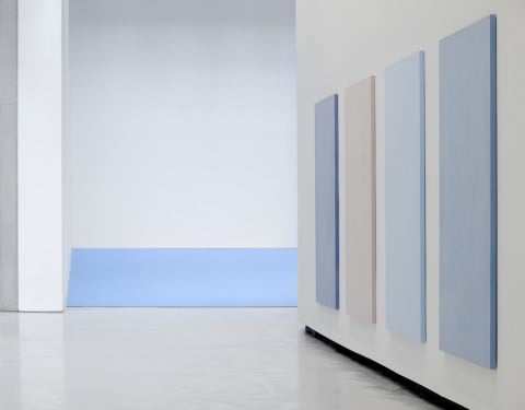 Ettore Spalletti - Un giorno così bianco, così bianco - veduta della mostra presso il Maxxi, Roma 2014 - photo Matteo Ciavattella
