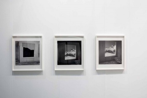 John Divola allo stand Laura Bartlett Gallery