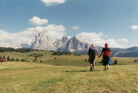 Luigi Ghirri - Alpe di Siusi, 1979 da “Topografia-Iconografia” (1980-81) Courtesy Istituto Nazionale per la Grafica, Roma