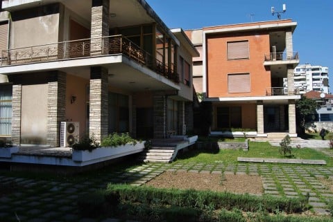 La villa di Henver Hoxha, a Tirana