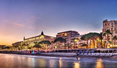 Cannes, Croisette beach