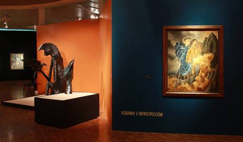 Città del Messico: una scultura di Leonora Carrington con un quadro di Remedios Varo