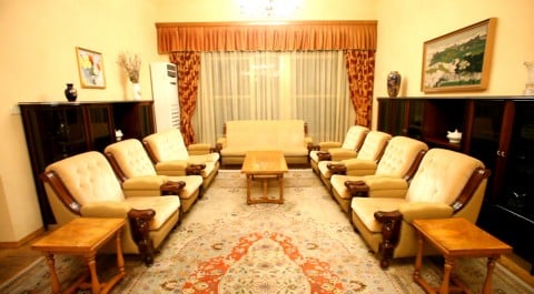 Perdja e hekurt, Tirana