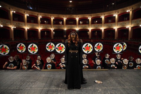 Loredana Longo, THE CIRCLE, 2014, performance, Teatro Politeama, Palermo