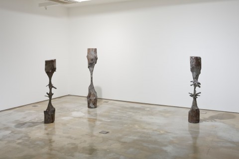 Giorgio Andreotta Calò_Scolpire il tempo (Sculpting time), 2010. Installation view, SongEun ArtSpace, Seoul, Korea, 2014
