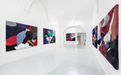 Pascale Marthine Tayou, Cloth Paintings. Courtesy l'artista e Galleria Continua - Photo Ela Bialkowska, Okno Stuido