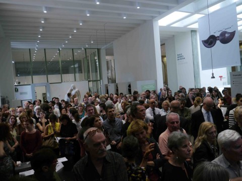Il pubblico alla presentazione della mostra del Mu.Fo.Co.