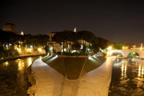 Isola Tiberina by night