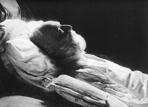 Nadar, Victor Hugo sur son lit de mort, 1885 (Paris, Musée d’Orsay)