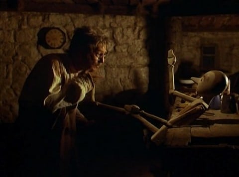 Nino Manfredi-Geppetto ne Le avventure di Pinocchio (Luigi Comencini 1972)