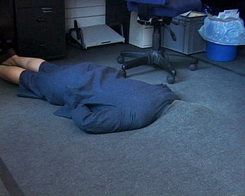 Sofia Hultén, Grey Area. 12 Attempts to hide in an office environment, 2001 (Videostill), © Bildrecht, Wien, 2014, Courtesy the artist and Konrad Fischer Galerie Düsseldorf / Berlin