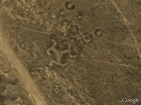 I geoglifi individuati in Kazakistan (immagine Google Earth)