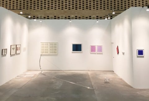 Lo stand della galleria P420 alla fiera ArtBo, Bogotà, 2014