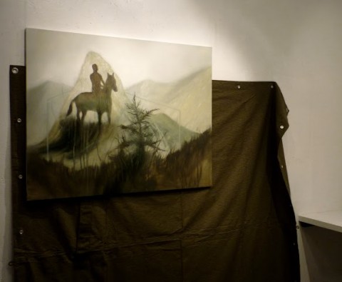 Dimora Artica - Luigi Massari - Border Ballads, 2014, olio su tela e telo mimetico militare, dimensioni ambientali