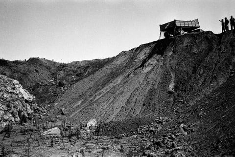 Robert Smithson, Asphalt Rundown,  Roma, 1969, fotografia Claudio Abate