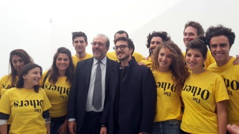 L'assessore Maurizio Braccialarghe, Andrea Casiraghi e lo staff di The Others